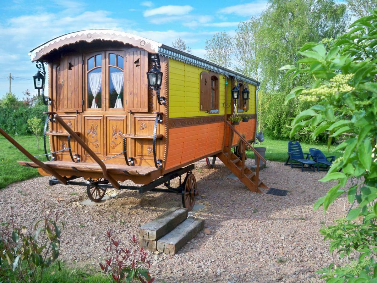 Bed and Breakfast Chez Pommette et Billy La Hoguette Exterior foto